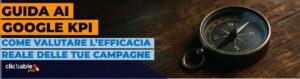 Macro di una bussola su un tavolo