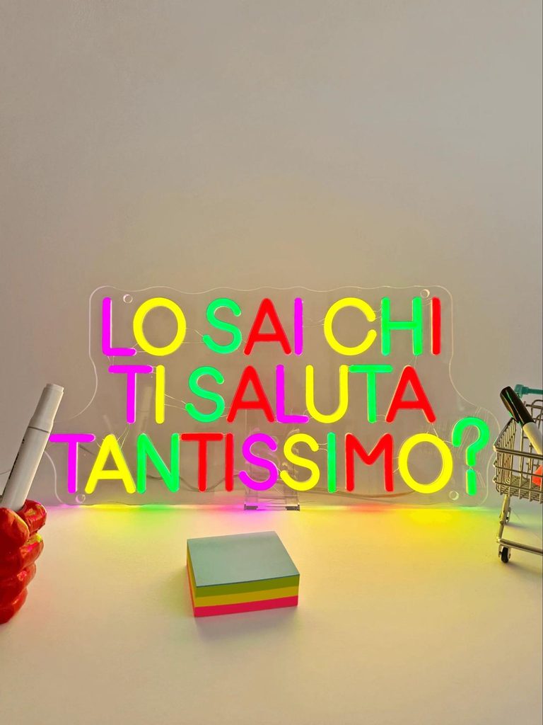 Insegna Led al neon di Insulti Luminosi